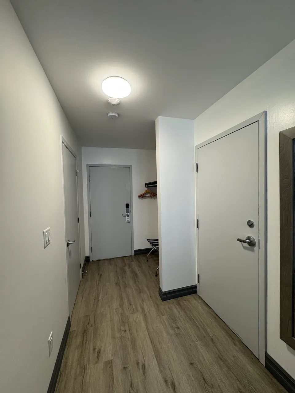 Chambre #240 - Entrée