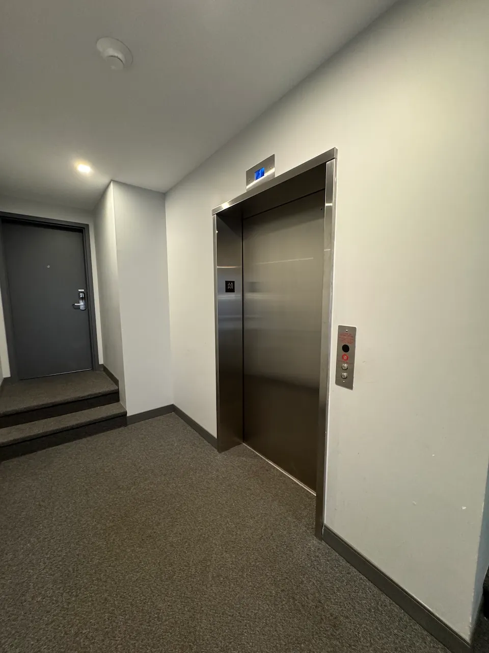 Ascenseur principal