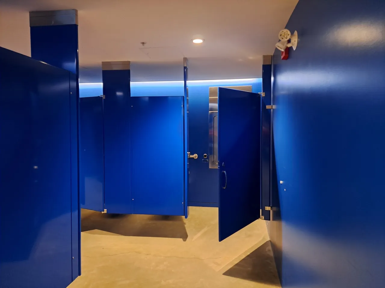 Salle de toilettes - Femmes