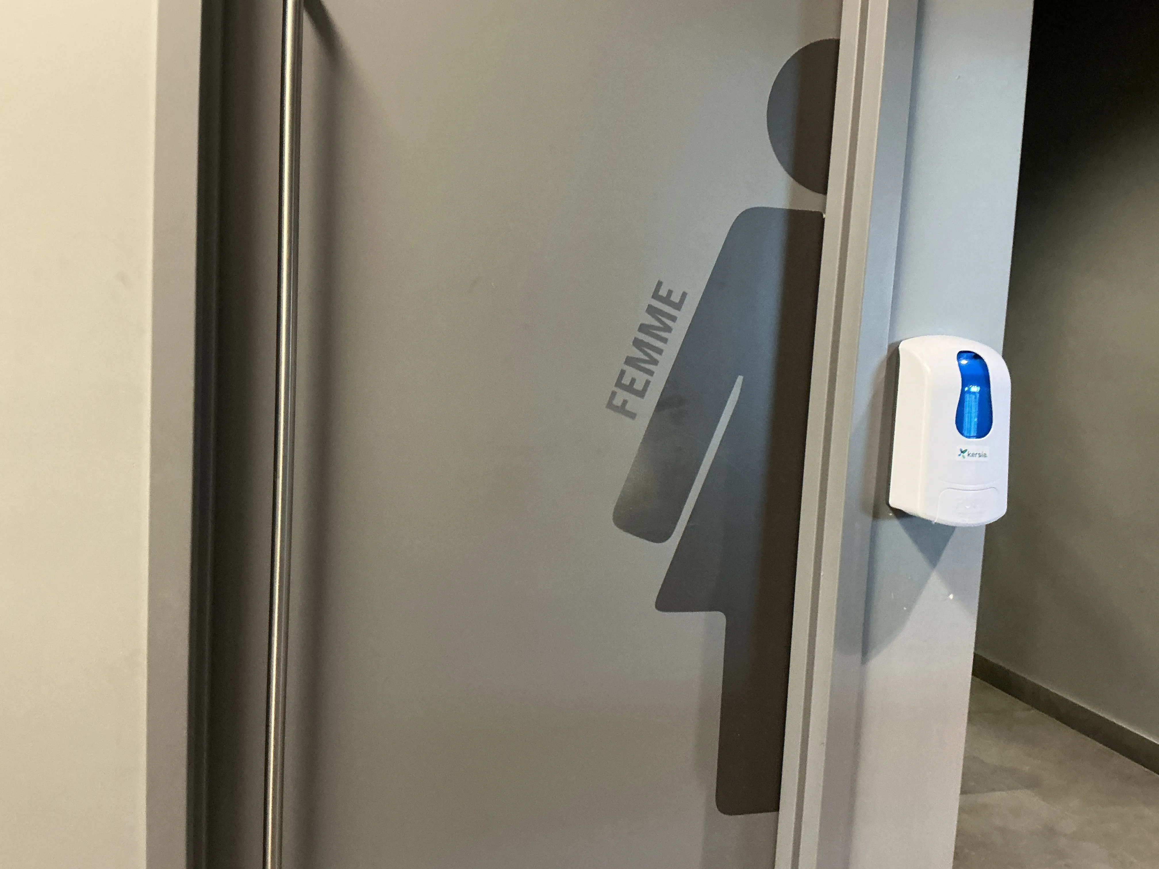 Porte toilette