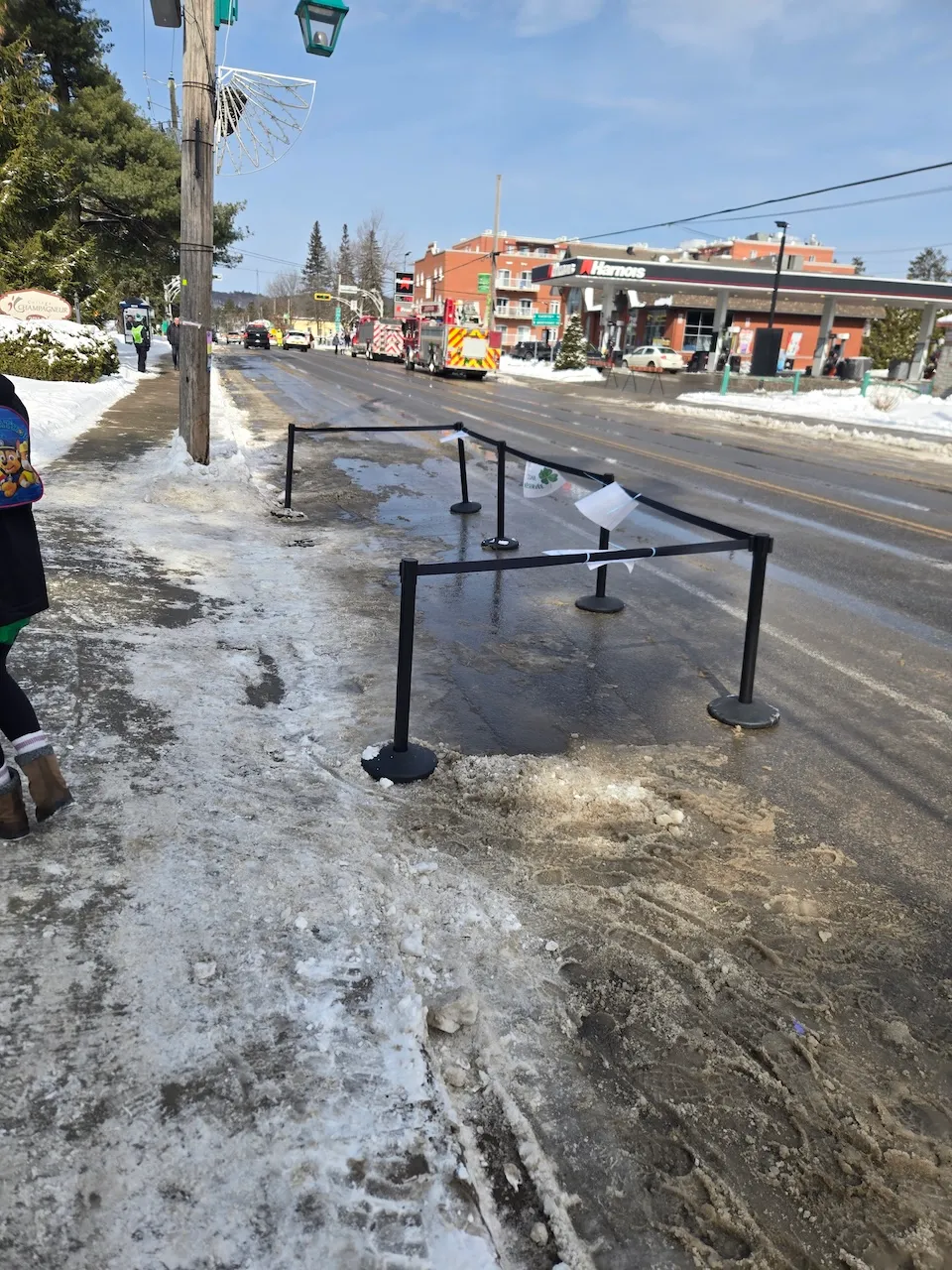 Designated viewing area in front of Collège Champagneur for watching the parade