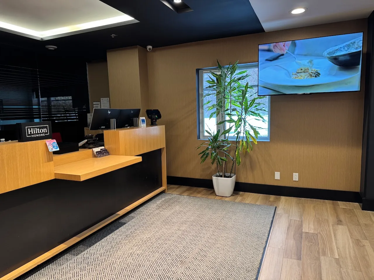 Reception desk