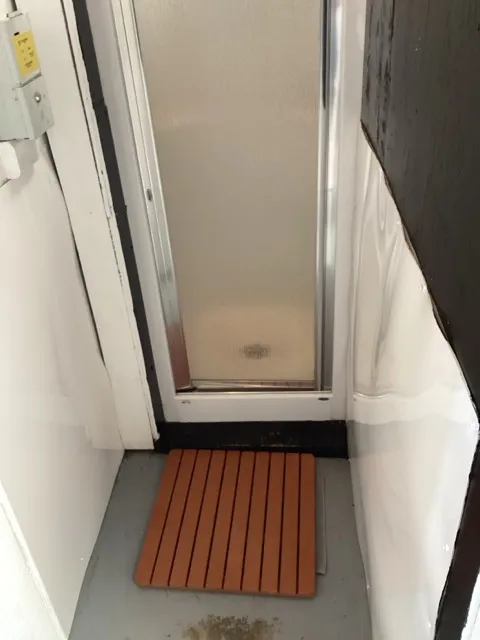 Shower cabin