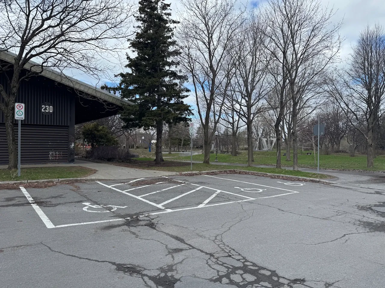 Reserved parking space - Gilles Lamontagne Park
