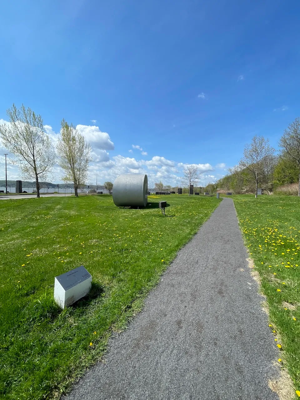 Partie du parcours en poussière de roche compactée