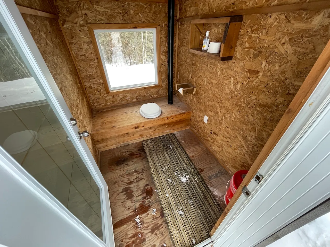 Dry toilet