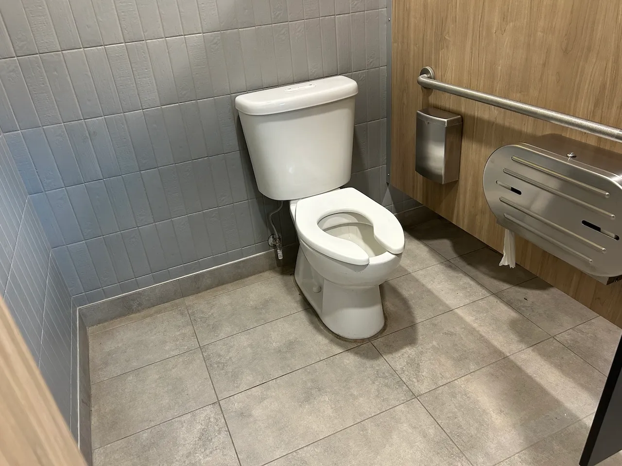 Salle de toilettes - Femme