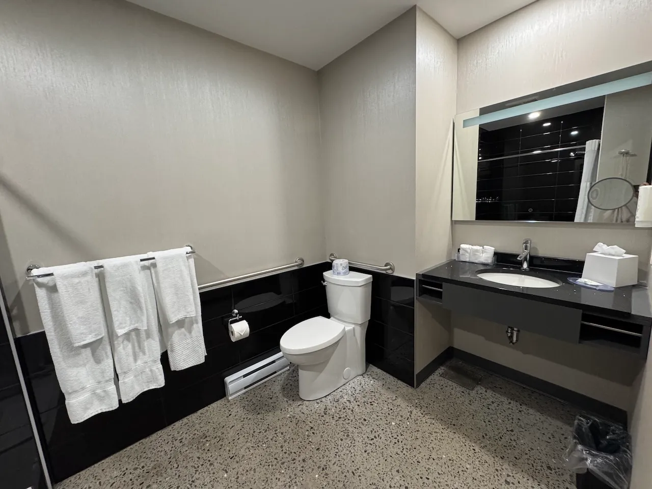 Room 105 - Bathroom