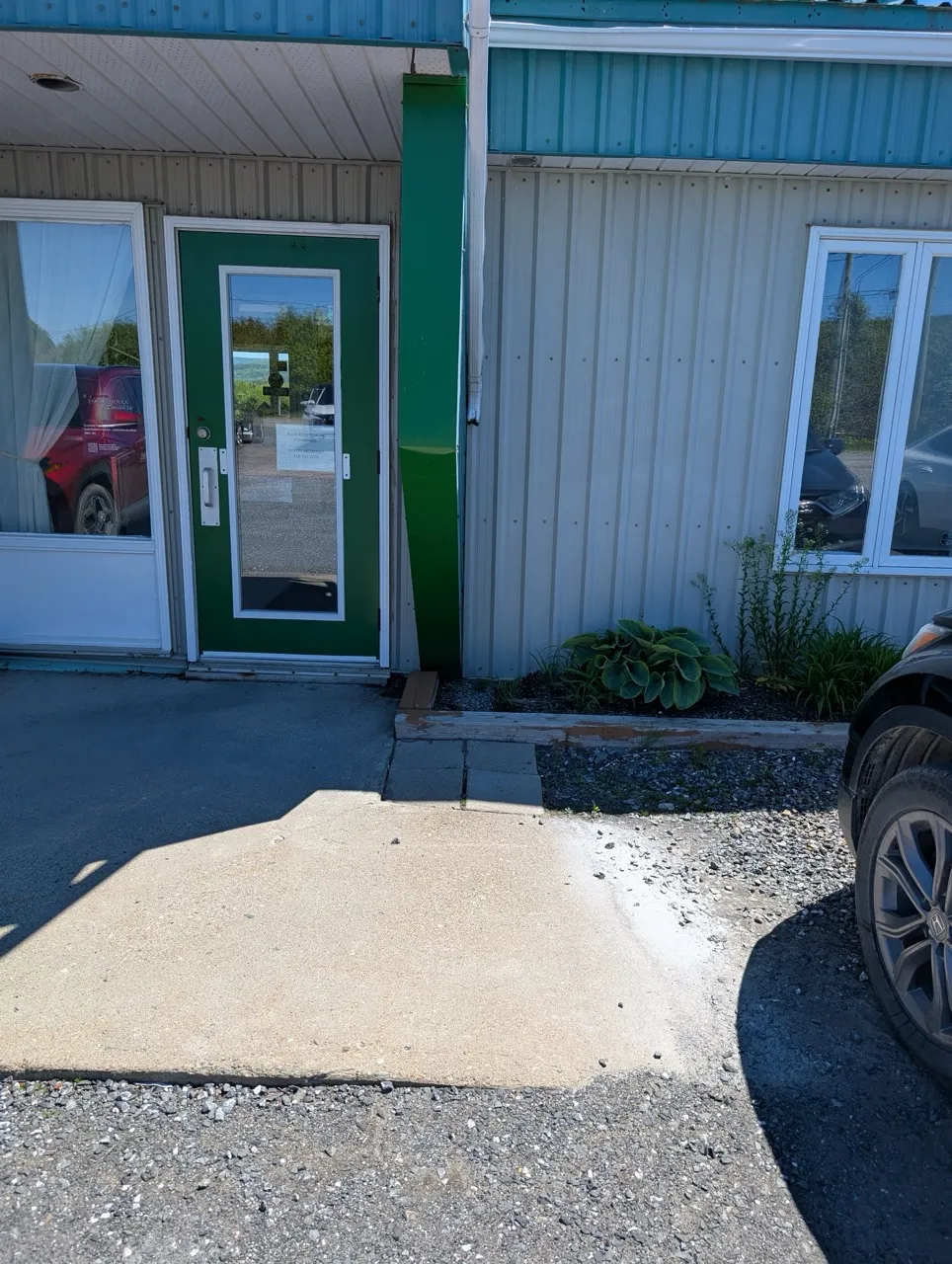 Pallier biseauté devant l'entrée