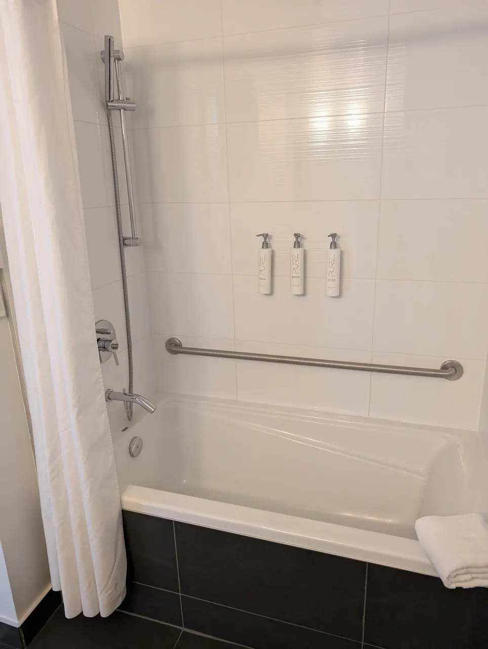 Bathroom in room 325 - bathtub and faucets