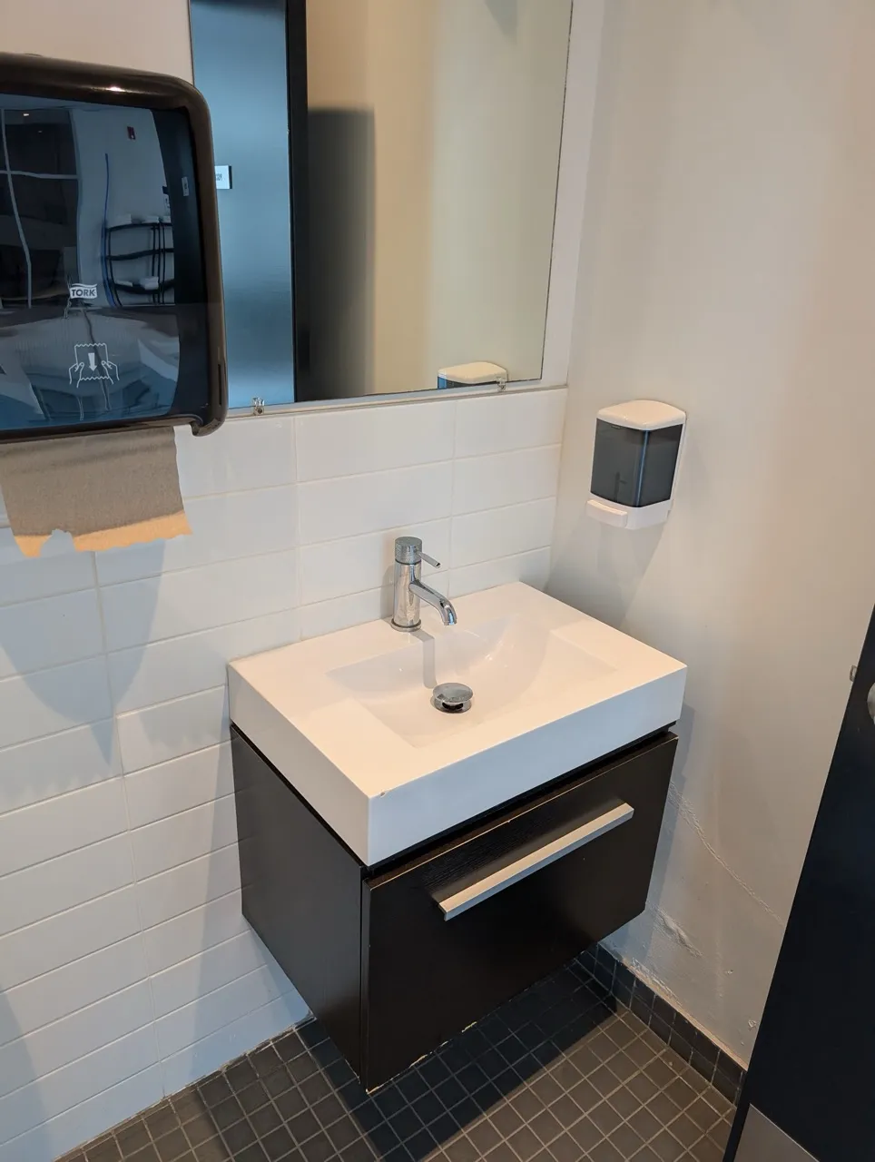 Restroom near the pool - sink
