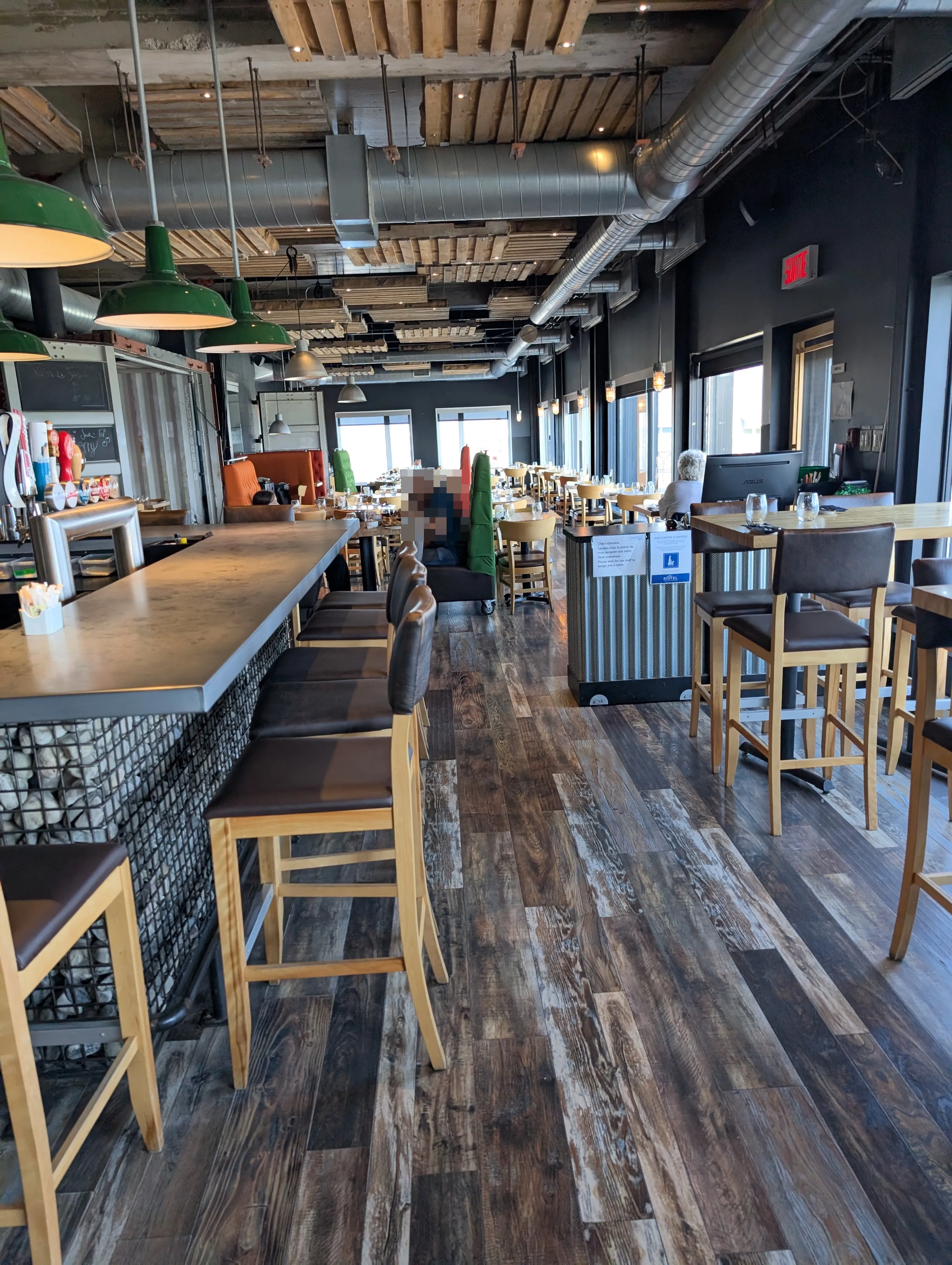 Cargo Restaurant - counter