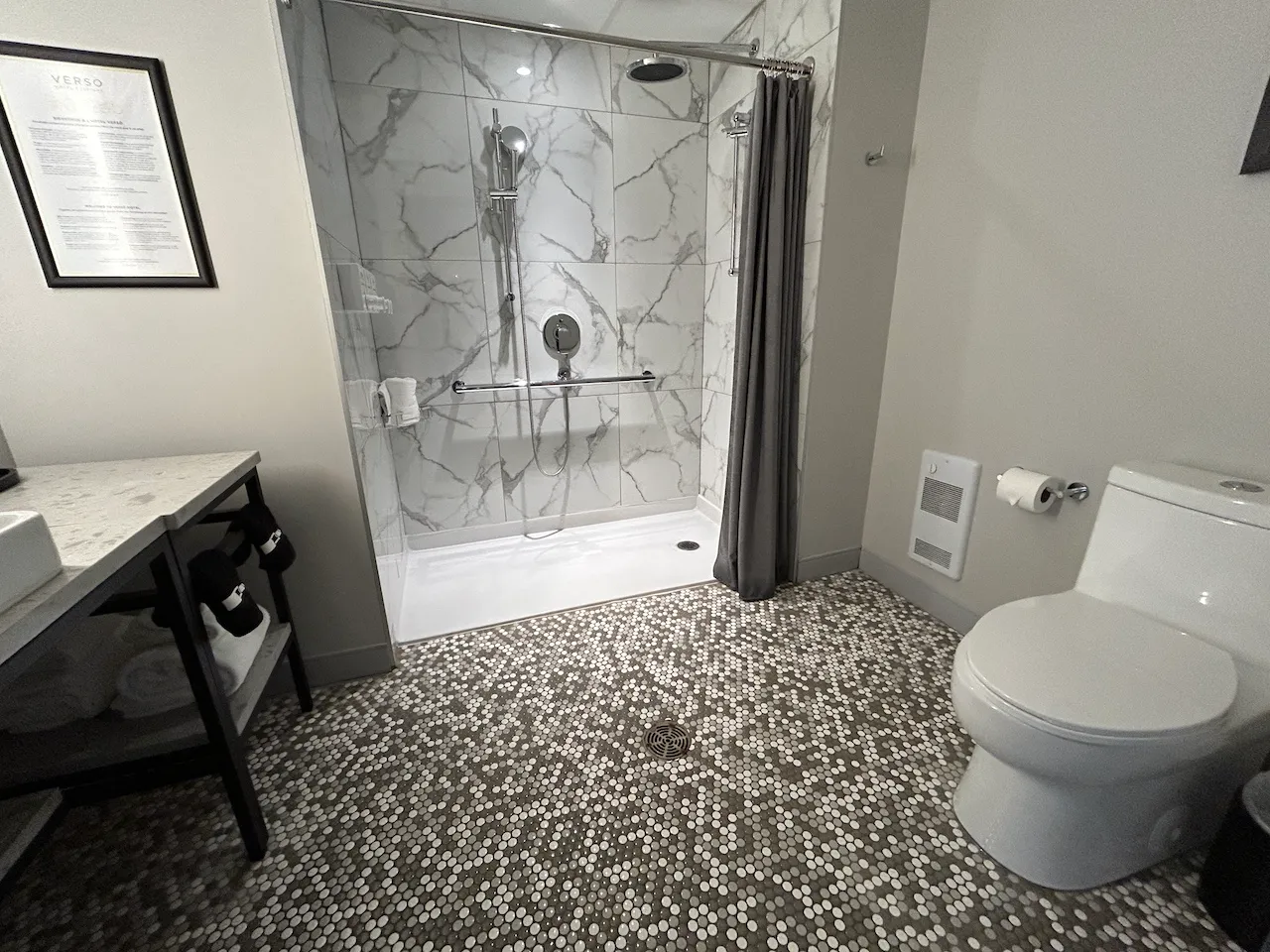 Room 109 - Bathroom