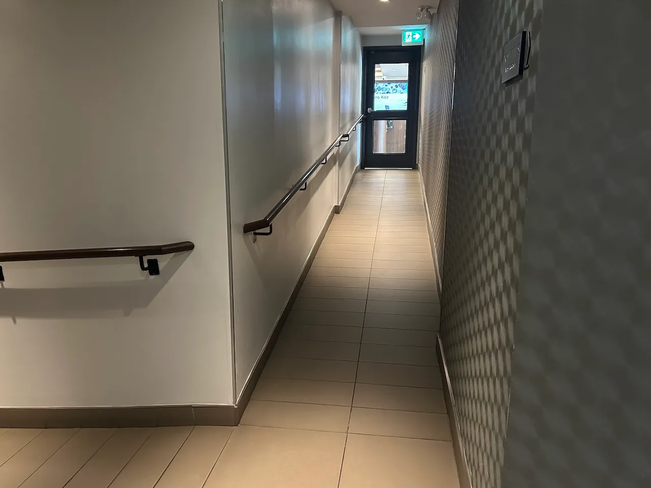 Access ramp leading from the hotel lobby to the restaurant