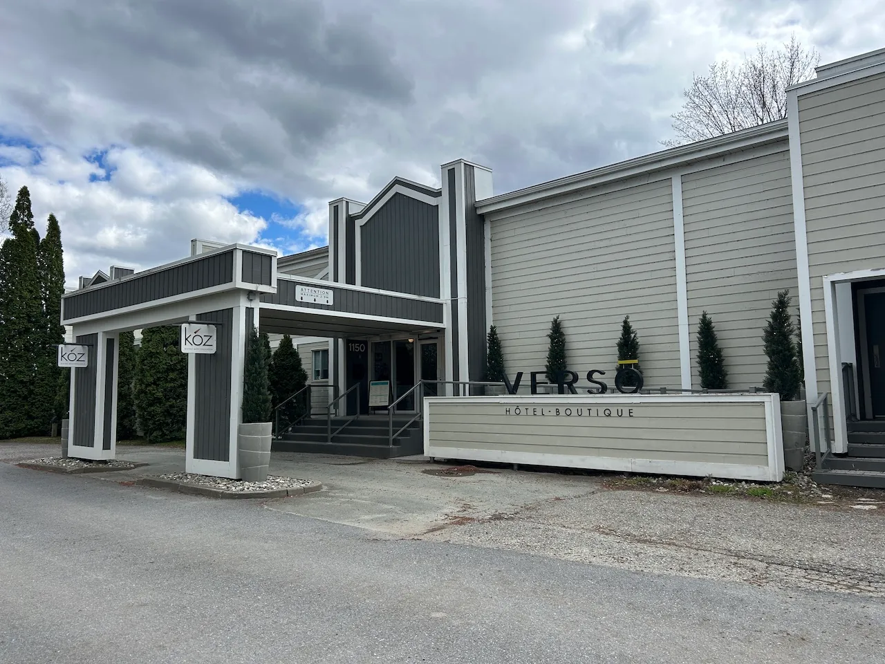 Main entrance to the Verso Hotel