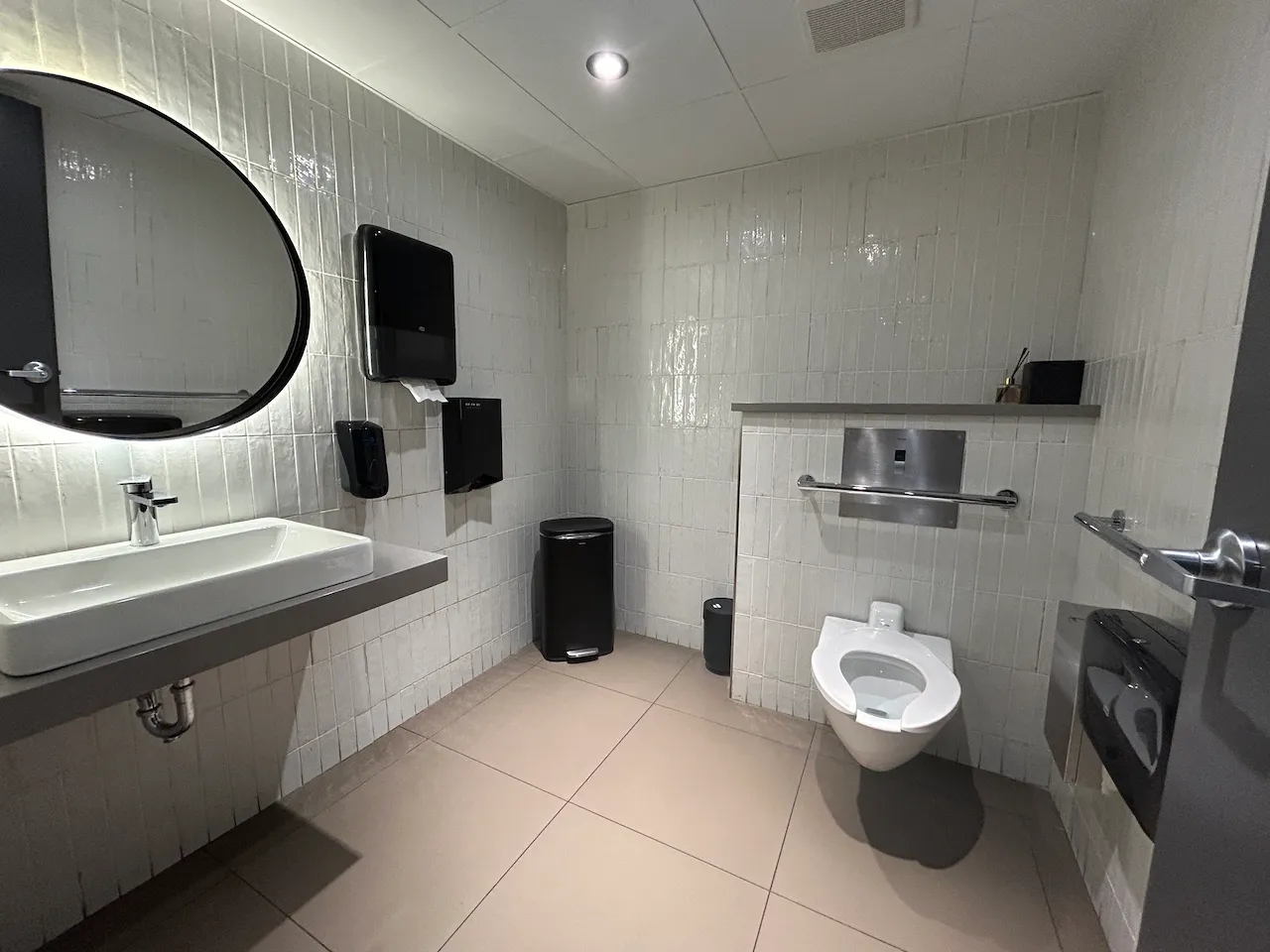 Universal restroom