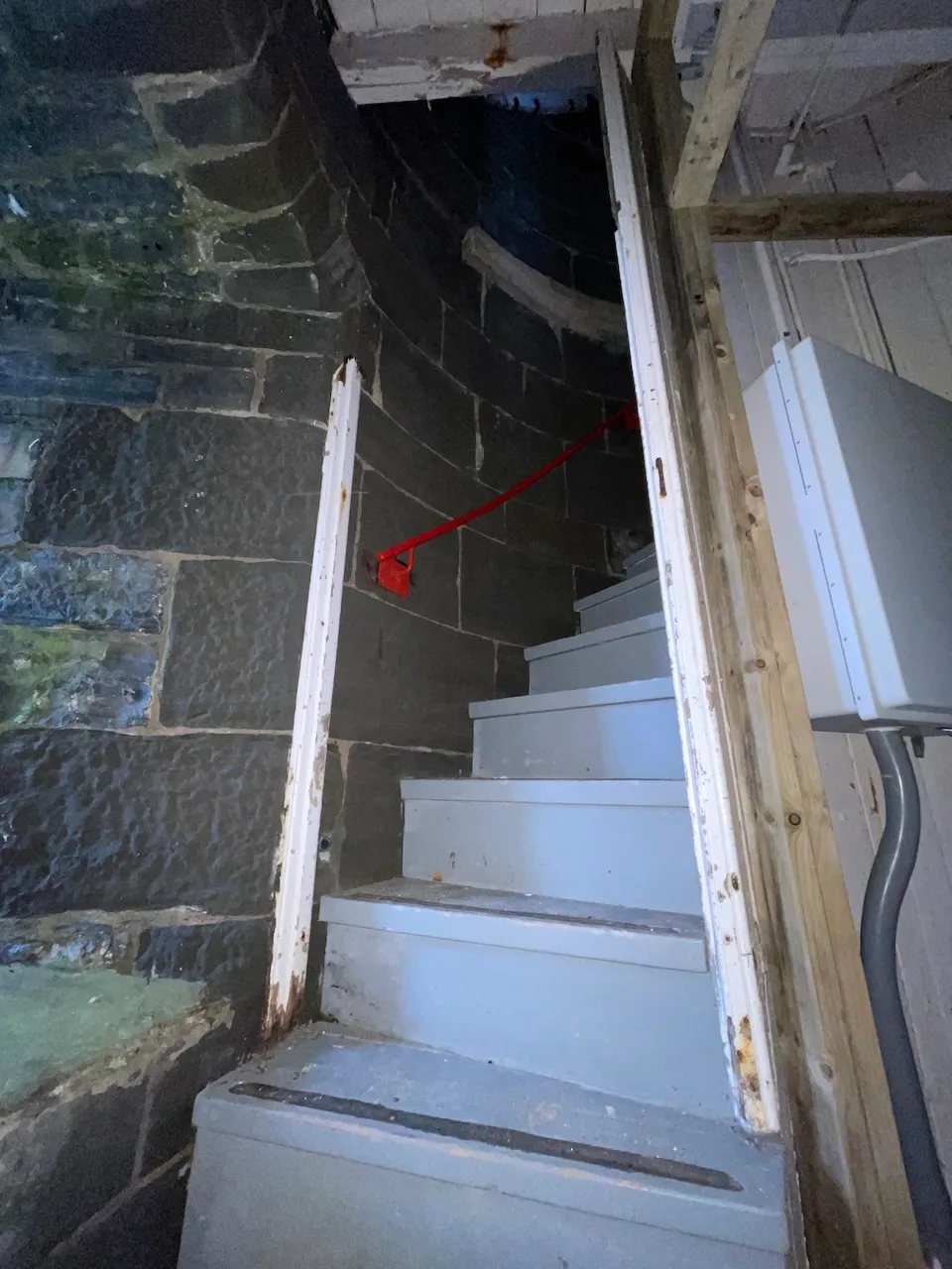 Escalier de 122 marches dans le phare