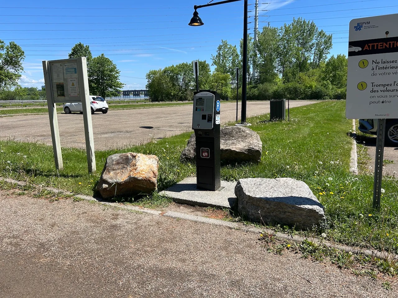 Parking meter near Maison Bleau