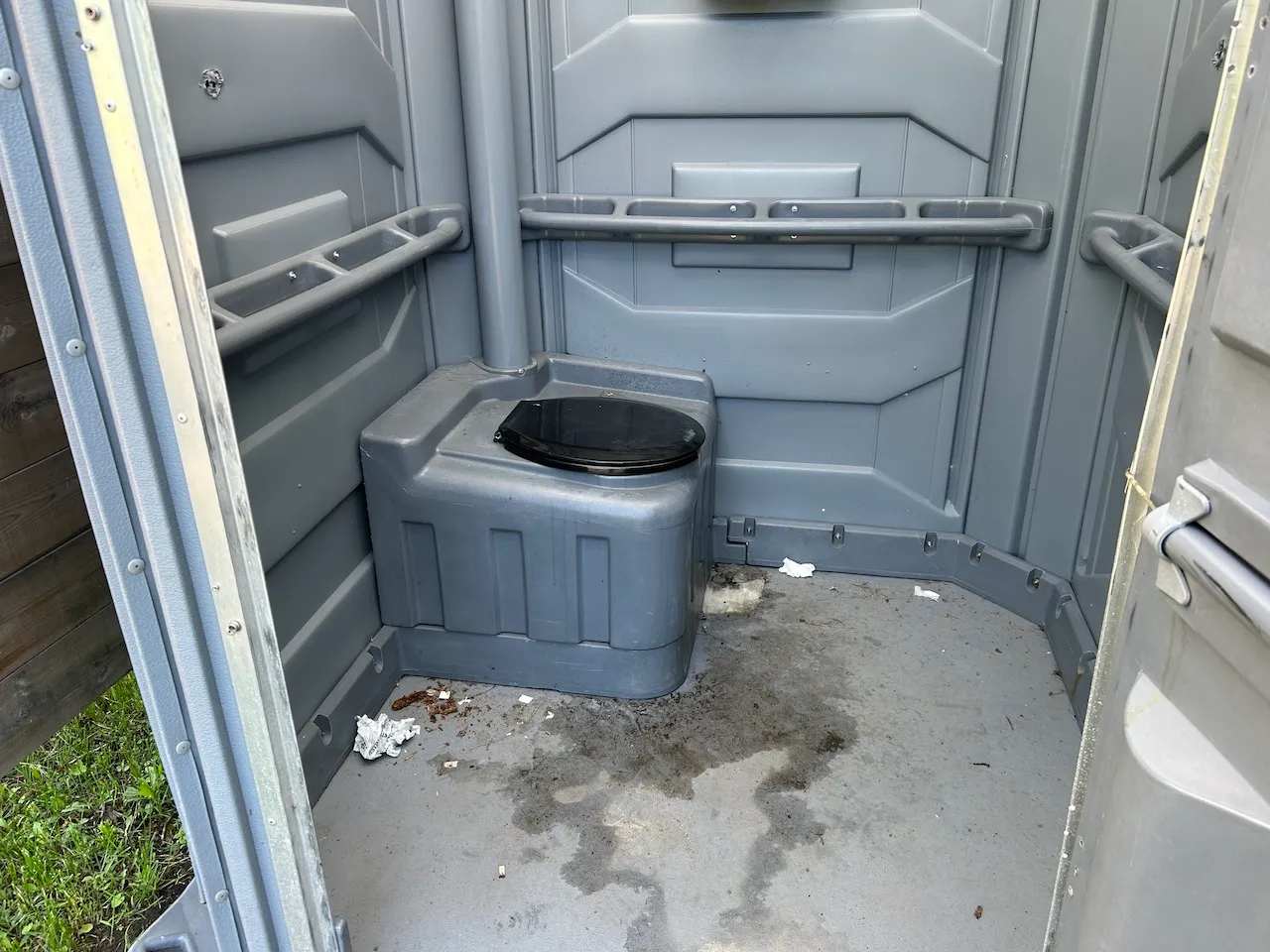 Grenouille Trail - Portable toilet