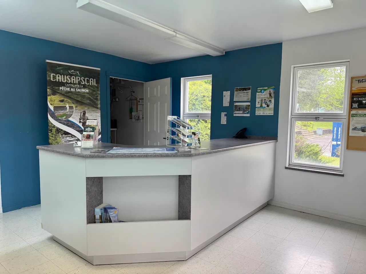 Reception desk