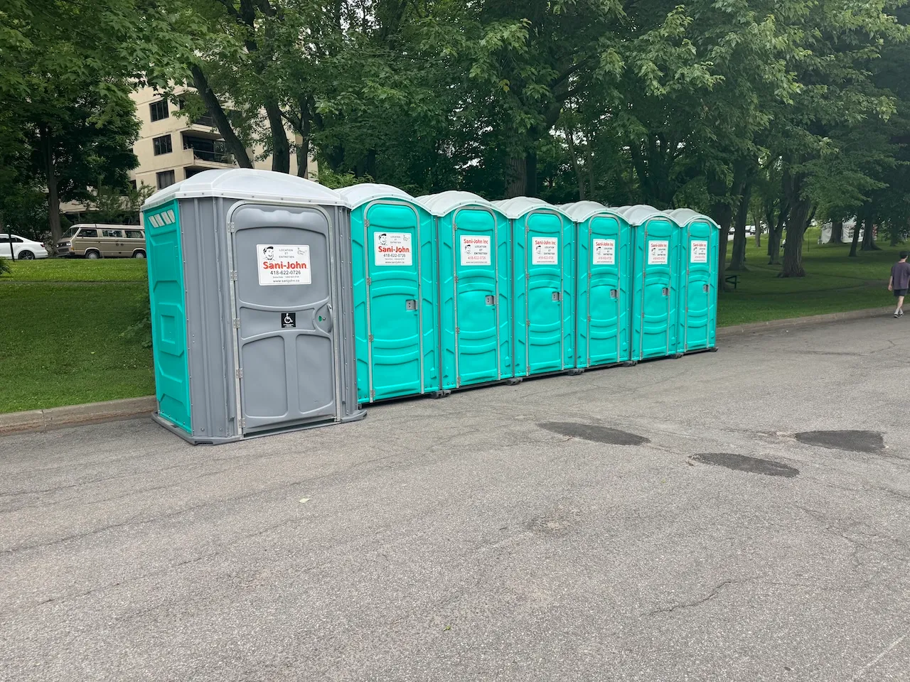 Portable toilets - Near the family site - Plains of Abraham