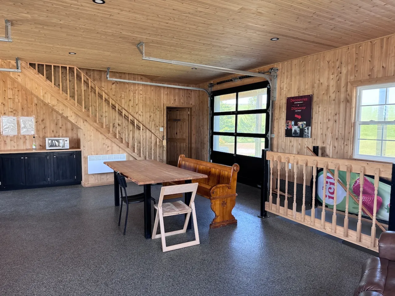 Rest stop - Interior