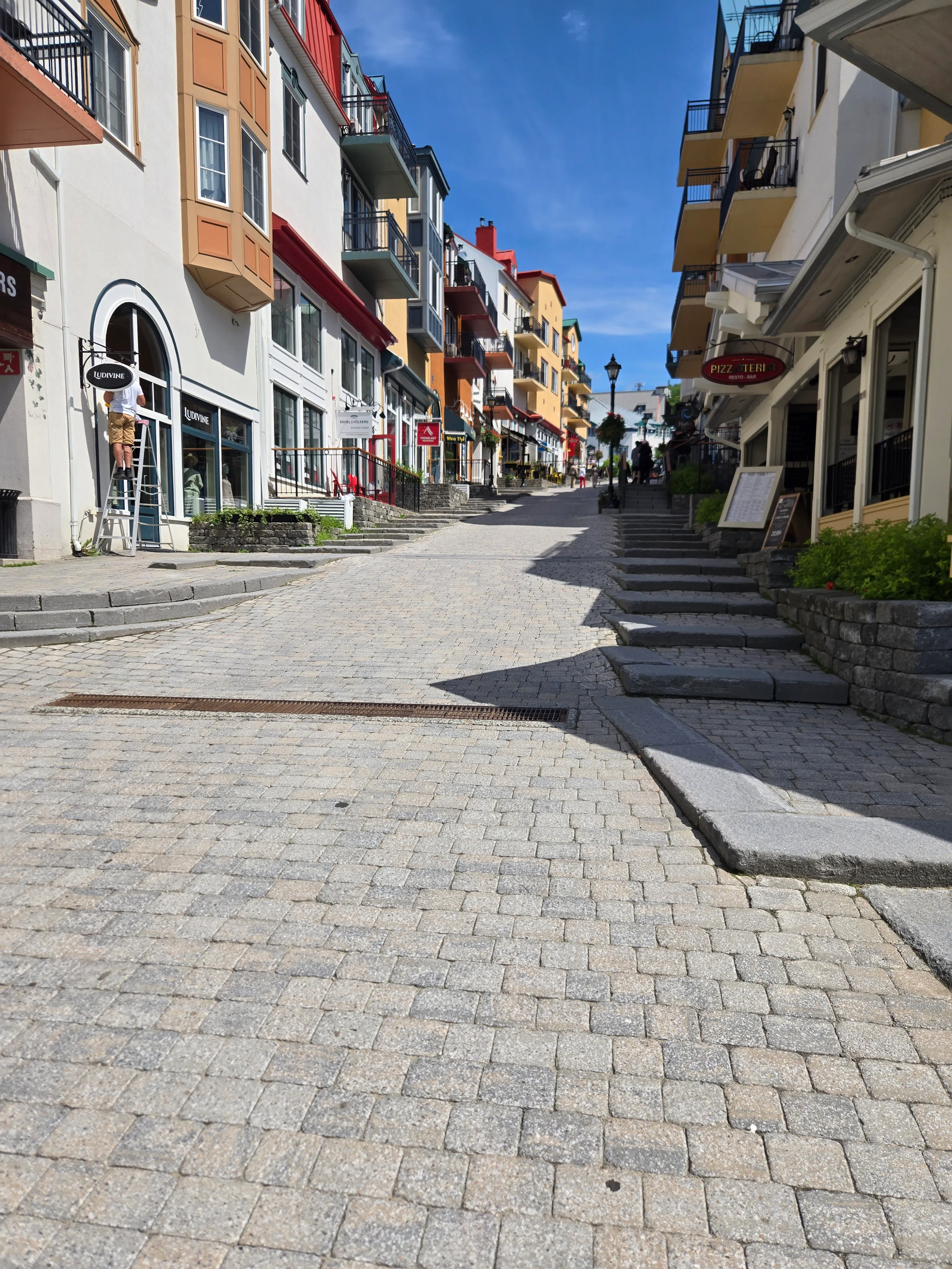 Directions to Place Saint-Bernard