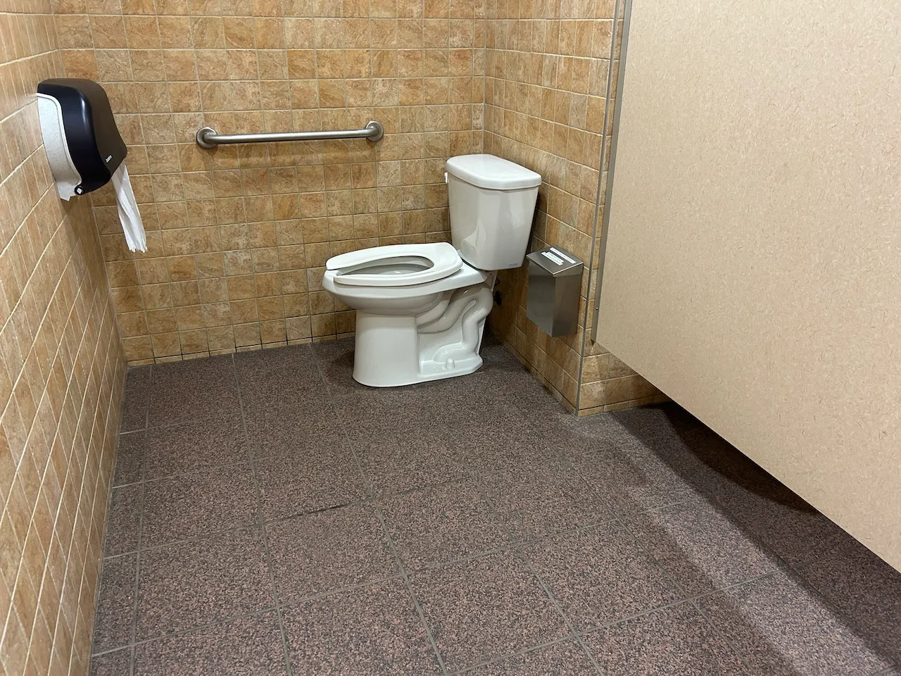 Welcome Center - Restroom - Women's