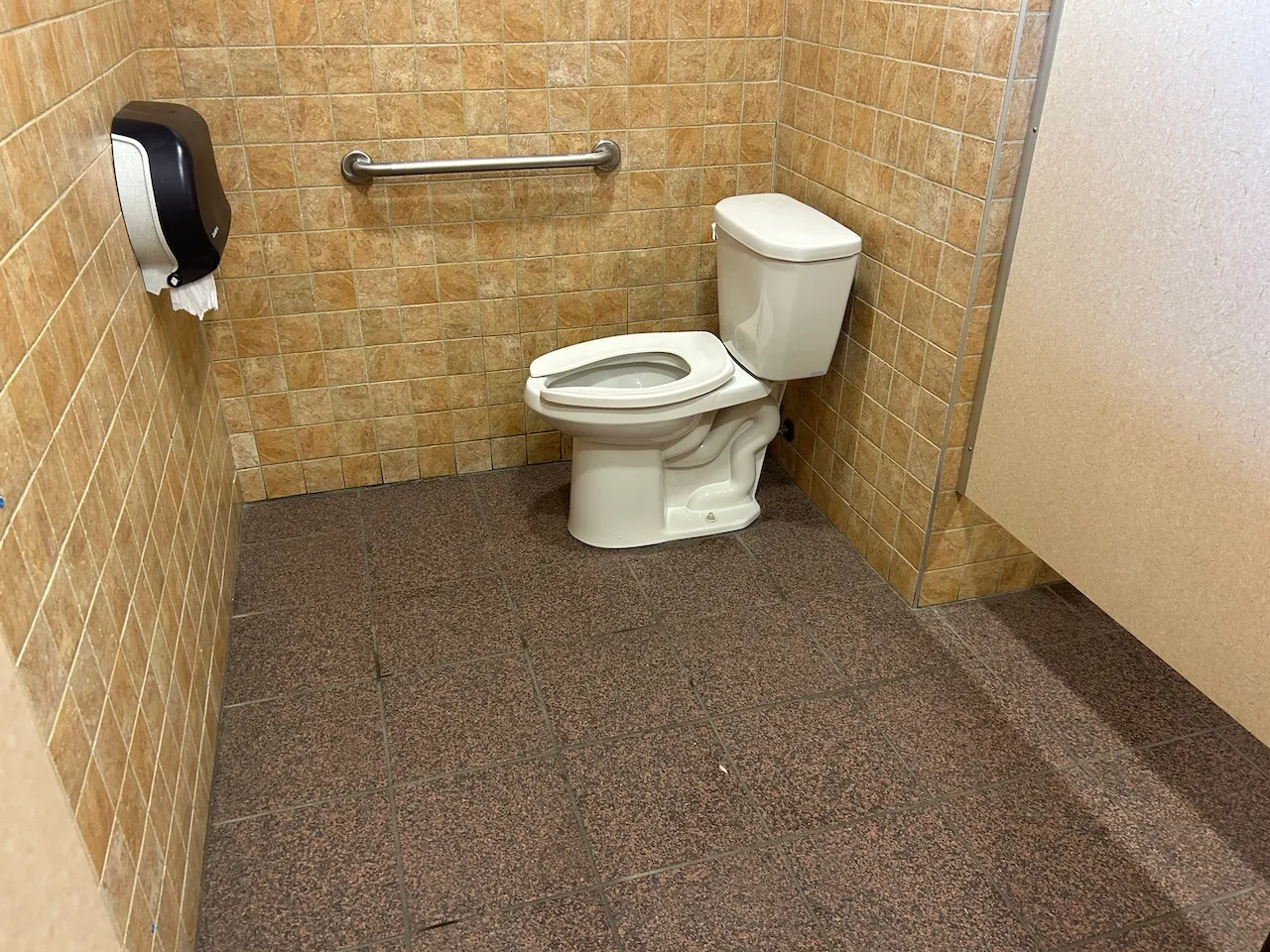 Welcome Center - Restroom - Men's