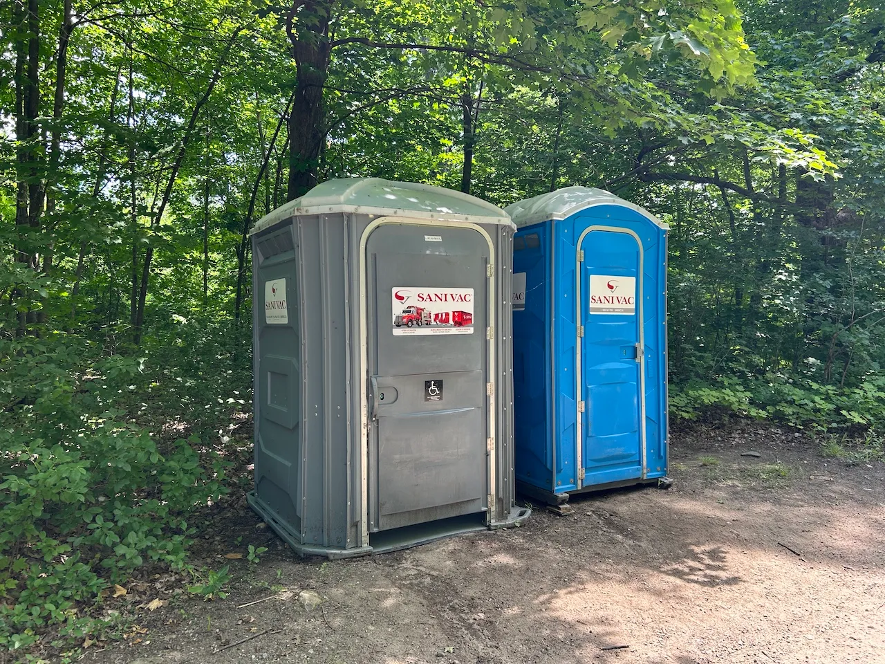 Small beach - Chemical toilet