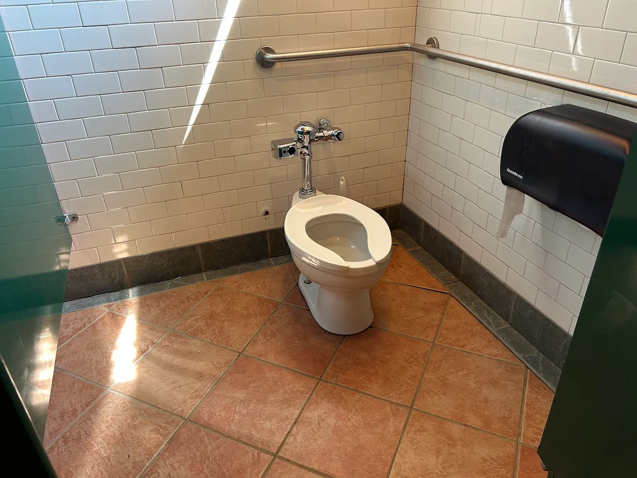 Restroom facility - Men's Restroom