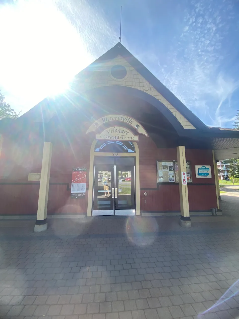 Entrée secondaire