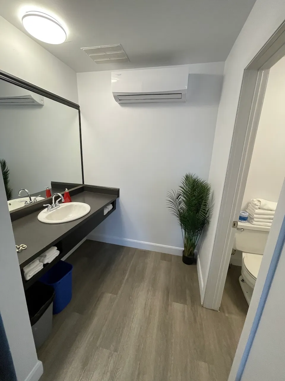 Access to bathrooms and sinks