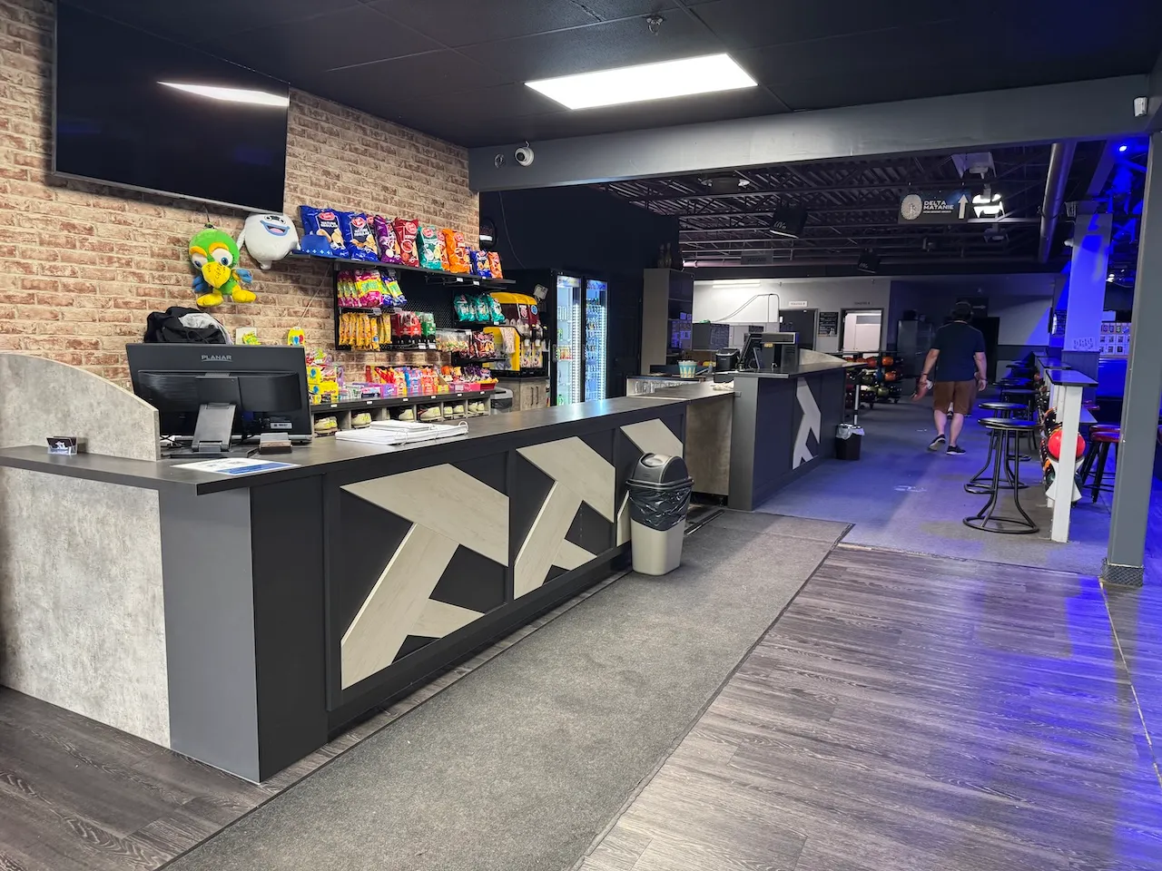 Reception desk