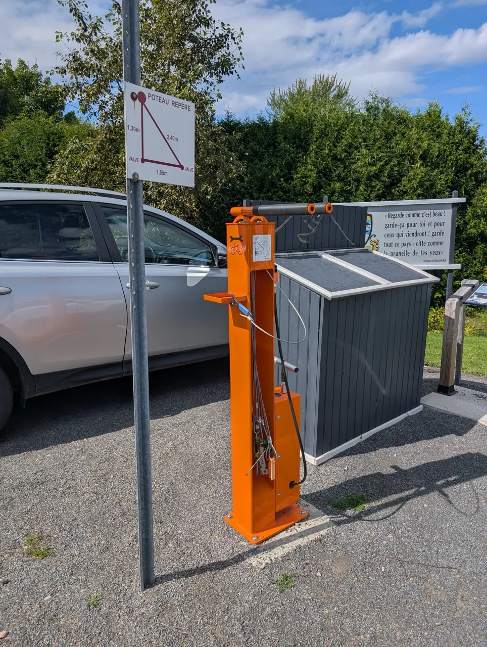 Borne de réparation pour vélos
