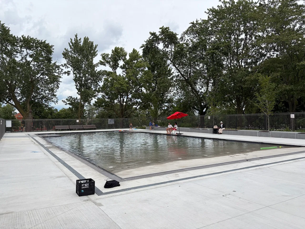 Wading pool